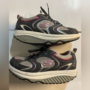 Skechers Shape-ups Women’s Size 7- Lightly Worn